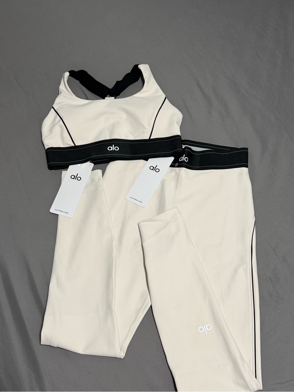 ALO Yoga Ivory High-Waist Leggings with Black Trim
